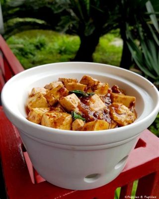  Le Tofu Mapo au Goût Umami et aux Arômes Envoûtants de Sichuan: Découvrez l’Essence Culinaire d’Yingkou!